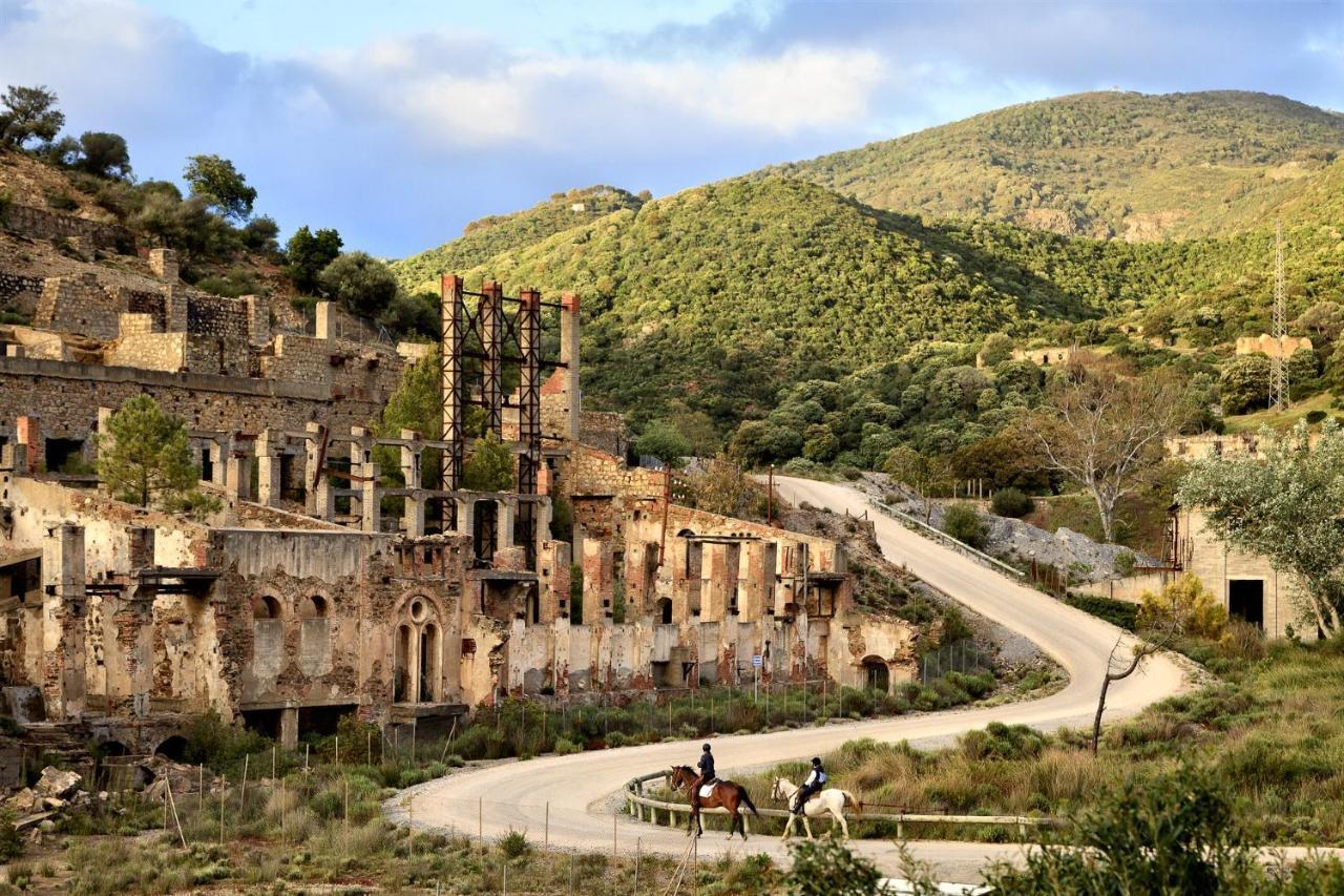 Appartamento In Casa Con Cortili Ad Arbus - Sardegna Экстерьер фото